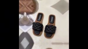 OKAIDO Sandal Selop Wanita Cewek Model Kepang Fashion Korea Karet Hitam Putih Sendal Flat Perempuan Cewek Nyaman