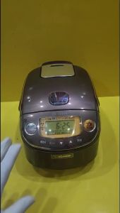 Nồi cơm nội địa Nhật cao tần (IH) Zojirushi NP-RJ05 (0.54L) (0350128) áp suất_Hàng nội địa Nhật đã qua sử dụng điện 100V
