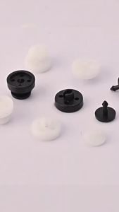 Klimo Removable Shirt Buttons Plastic Button DIY Quick Installation Buttons Black and White 8Pcs/Set