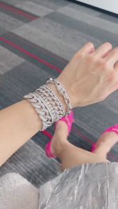 SIRILADA Blockchain Bracelet Silver สร้อยข้อมือ ราคาถูก เป็นสีเงิน ที่เรียกว่า สร้อยข้อมือ สีเงิน