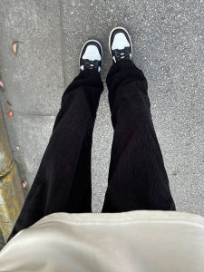 กางเกงวอร์มคอร์ดูรอยสีดำสำหรับผู้ชาย กางเกงขายาวทรงตรงลำลองฤดูใบไม้ร่วง/ฤดูหนาว กางเกงขายาวทรงหลวมๆ น้ำหนักเบา ทรงหลวมๆ ทรงหลวมๆ