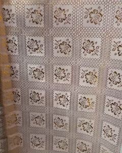 Bộ 2 Khăn Trải Bàn Nhũ ( Vàng - Trắng ) Khổ Vuông 40-60cm Dài 40-90cm Không Thấm Khó Rách