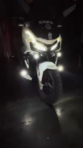 HONDA ADV150 ADV160 AEROX WINGLET COVER SPOTLIGHT DUAL LED FAIRING WINGLET COVER FRONT SIGNAL LIGHT SPOTLIGHT COVER