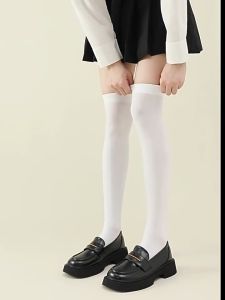 ถุงเท้ายาวถึงเข่าสไตล์นักเรียน ยืดหยุ่นสูง สีทึบ สไตล์โลลิต้า ถุงเท้า jk ของผู้หญิง (ตัวเลือกสีดำและสีขาว)