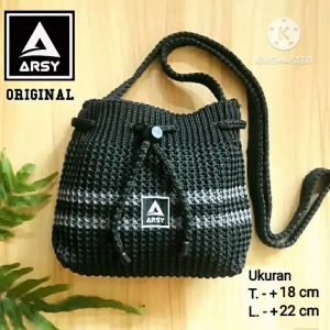 Model Baru Tas Rajut Selempang Wanita Model Serut