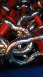 Mago Lifting Machinery III Heavy Duty Galvanized Shackle 4.75-12 Tons Screw Pin Bow Type Omega Shackle G209 Shackle