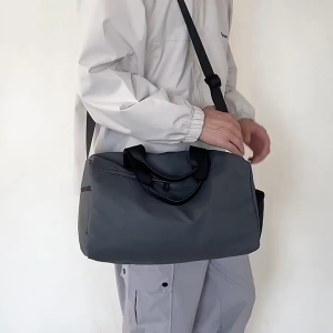 Gym Bag/Dry Sports Bag /Fitness Training Sports Bag Dry Wet Separation Large Capacity Travel Bag Hand Carry 運動 包包 干湿分离