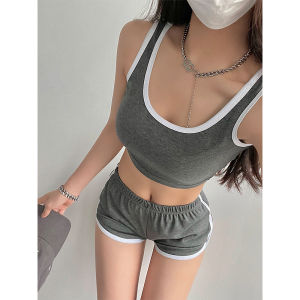 YoungGirlDay Bộ đồ thể thao khối màu ngắn thời trang Mỹ với áo vest và quần short Bộ thể thao thông thường dành cho nữ