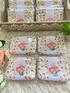 กระเป๋าของชำร่วย 50 ใบ ขนาด 9x11.5 cm  ฟรีป้าย พร้อมใส่ถุงแก้ว มีแบบให้เลือกทุกเทศกาล หลังกดสั่งทักแชททำป้ายได้เลยคะ