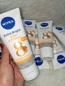 NIVEA body serum extra bright 180ml
