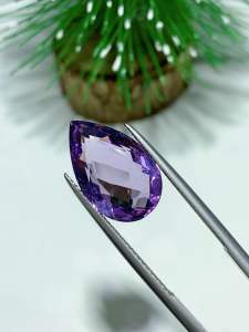 พลอยอเมทิสต์(Amethyst )6 กะรัต สีม่วง รูปหยดน้ำ
