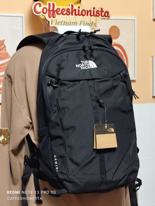 light blue backpack north face Women's Borealis Virtual Blue/Indigo Plum