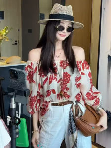 French Vacation Style One Shoulder Floral Print Chiffon Top Women Summer Lightweight Luxury Loose Versatile Shoulder Baring Cover up Trendy