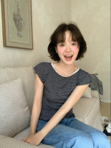 NIHAOKANONG | Áo Thun Đính Ren Viền Cổ Tròn