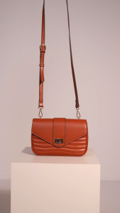 PICCADILLY Womens Maitê Crossbody Bags