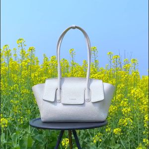 LUNERA - Aurelia Bag: Tas Wanita Import & Tas Kulit Terbaru 2025