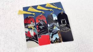 Bandai | Dấu Trang Acrylic Hình Batman Dành Cho Người Hâm Mộ Siêu Anh Hùng Và Người Sưu Tầm Truyện Tranh Lý Tưởng Để Đọc Sách Học Tập Sử Dụng Văn Phòng Halloween