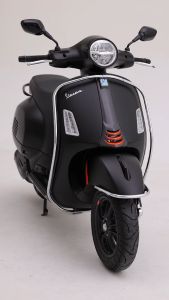 VESPA l FRONT PROTECTION l กันล้มหน้า สีโครเมียม รุ่น GTS 2023 - 2024