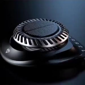 Nước hoa ô tô AROMATHERAPY kèm số điện thoại Cao cấp tự xoay khuếch tán hương thơm bằng năng lượng mặt trời