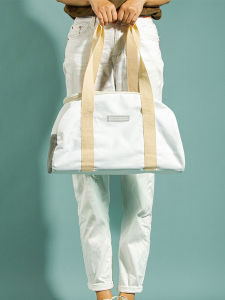 Portable Cat Bag Pet Travel Backpack Breathable Lightweight Stress Relief Winter Dog Bag Crossbody Shoulder Bag for Small Dogs