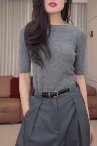 Gray Knitted Fishbone Pattern Half Sleeve Shoulder Baring Womens T-Shirt Slim Fit Commute Style Korean Version Spring New