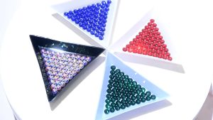 Triangle Manicure Storage Box /  Bead Jewelry Container / Nail Beauty Rhinestone Storage Tray 饰品收纳盘