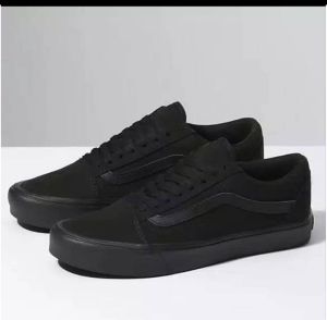 TERMURAH!!! SEPATU SNEAKERS WANITA/PRIA V4NS OLDSCOOL FULL BLACK/SEPATU V4NS OLDSCOL TERBARU HITAM POLOS/SNEAKERS HITAM POLOS MODEL TERBARU/SEPATU GAYA LELAKI/SEPATU KEREN CASUAL FULL BLACK/SEPATU SEKOLAH HITAM POLOS/SEPATU KULIAH/SEPATU FASHION OLAH RAGA