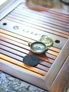 1PC Hợp Kim Nhỏ Gọn Lư Hương Khắc Hoa Văn Retro Trang Trí Nhà Bếp Để Bàn Kim Loại Lư Hương Để Sử Dụng Trong Nhà
