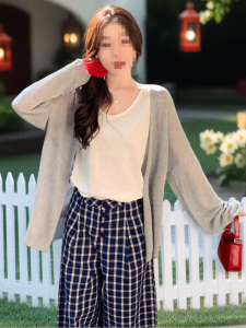 Lightweight Knitted Ice Silk Beach Sun Protection Outerwear Cardigan Long Sleeve Versatile Style Summer Fashion Womens Top