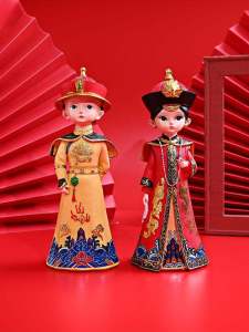 Creative Court Style Resin Dolls Royal Couple Decorative Figurines Home Wedding Tabletop Decorations Small Gifts