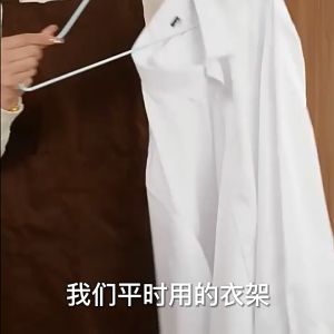 Móc treo quần áo chống trượt nhiều màu sắc DN226