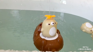 🐻AKIKO 6-In-1 Little Bear Electric Bath Shower Toys Mainan Mandi Bayi Rotating Water Spray Sprinkler Toy+3 Bear Toys/1 Shower Head