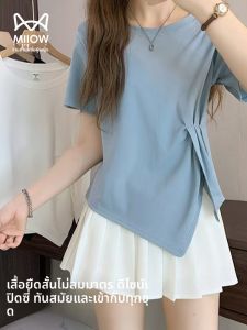 MiiOW | เสื้อยืดแขนสั้นหลวมทรงสลิมฟิตสำหรับผู้หญิง MiiOW Cat ฤดูร้อน 2025 ใหม่ ไม่สมมาตร ขาดไม่เท่ากัน กระชับสัดส่วน ไหล่ตรง เสื้อตัวบน