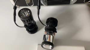 Bi LED มินิโปรเจคเตอร์-H4 12V 130W 6000k สีจัดส่งแบบสุ่ม