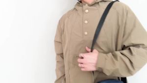 กระเป๋าสะพายหลังผู้ชายกระเป๋าสะพายไหล่กระเป๋ามืดยุโรปและอเมริกาย้อนยุคไนลอนกระเป๋าสะพายไหล่ใหม่กระเป๋าสะพายไหล่ที่สะดวกสบายและทันสมัย