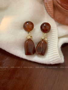 French Style Retro Early Autumn Earrings Female Fancy Pendant Temperament Entry Lux Niche Design Resin Ear Studs Earrings