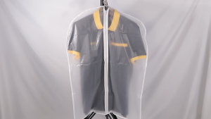 Naju ถุงคลุมเสื้อ ถุงใส่เสื้อผ้า ถุงคลุมชุด ผ้ากันฝุ่น สำหรับใส่สูท เสื้อ เดรส มีซิป ถุงคลุมเสื้อผ้า กันฝุ่น กันน้ำ ความยาว 80-140ซม.