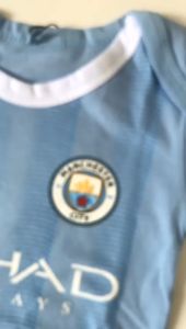 SET JUMPER BOLA BAYI MANCHESTER CITY PLUS KUPLUK BAYI