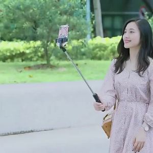 FANGTUOSI Monopod Remote Shutter Fill Light for iPhone Samsung Xiaomi Phone Holder Mini Tripod Wireless Bluetooth Selfie Stick