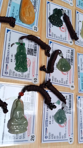 Mặt dây cẩm thạch phong thủy Phật Di Lặc (size trung) _ Chạm khắc thủ công _ Cẩm thạch tự nhiên Ngọc Duyên