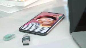 SanDisk iXpand Flash Drive Flip 256GB 2 in 1 Lightning and USB-A 3.1 (SDIX90N-256G-GN6NE) - OTG Flashdrive for iPhone, iPad, Android ไอโฟน, ไอแพด, รับประกัน Synnex 2 ปี