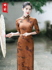 Elegant Long Cheongsam Dress Womens Style Retro Design High-Quality Fabric Floral Pattern High Slit for Daily Wear