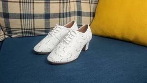 ครู Latin Dance รองเท้าผู้หญิง Professional Jazz Modern Soft Outsole รองเท้าผ้าใบเต้นรำผู้หญิงยาง Sole เต้นรำ Shoes