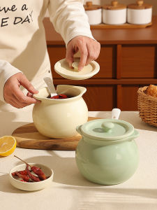 High Temperature Resistant Ceramic Pig Fat Jar with Lid for Kitchen Chili Oil Storage Container Spicy Sauce Pouring Jar