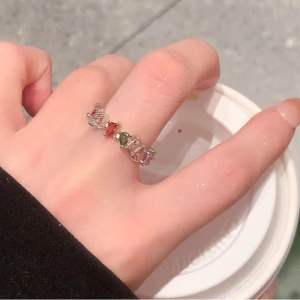 แหวนพลอยสีรุ้ง แหวนเรนโบว์ ปรับขนาดได้ 🌈- Rainbow Ring 02