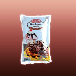 Queen Chocolate Topping ช็อคโกแลตท้อปปิ้ง ตราควีน 900 กรัม