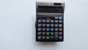 Kalkulator Besar Auto Off Double Power Check and Correct 120 Step Display 12 Digit 15 x 18cm CT 712K