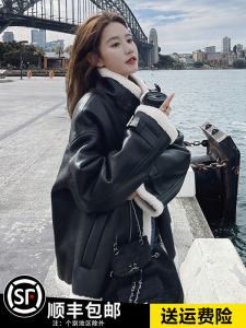Black Lamb Fur Jacket Womens Thickened Winter Short Coat Motorcycle Style Integrated Leather And Fur Small Size Friendly