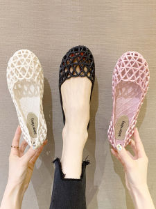รองเท้าแตะผู้หญิงฤดูร้อนปี 2025 สไตล์ใหม่ รองเท้าแตะส้นแบนแบบสวมสบาย ระบายอากาศได้ดี พื้นยางกันลื่น รองเท้าแตะชายหาดแบบสวมสบาย