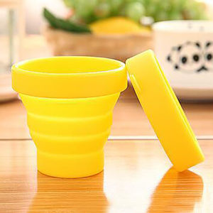 4PCS/LOT Silicone Folding Cup Food grade High Temperature Resistant Candy Color Outdoor Sports Stretch Rinsing Cup with Lid